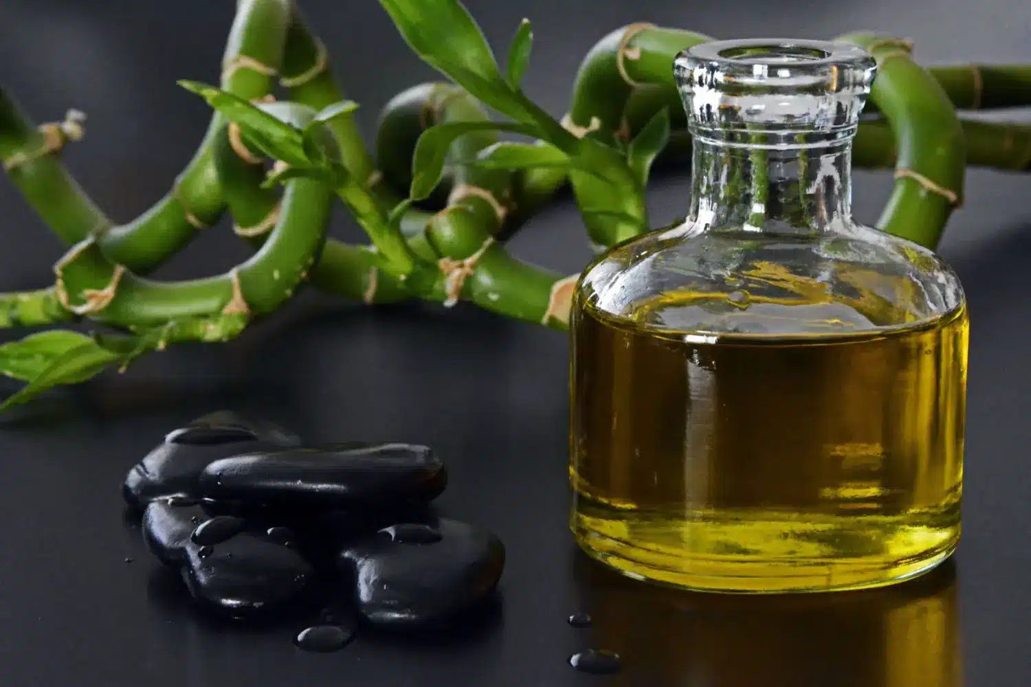Wellness 1 beautifull black massage